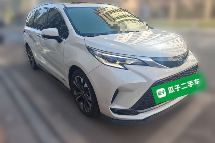 Used Toyota Granvia 2022 2.5L Hybrid Prestige Edition Front Right 45 Deg