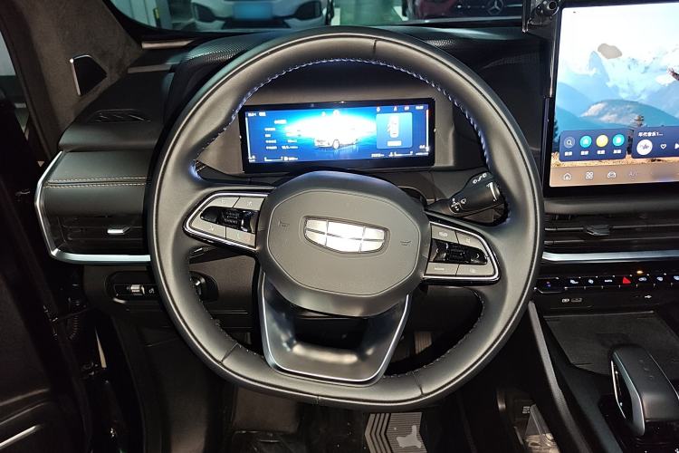 Used Geely Auto Haoyue L 2025 2.0T DCT Luxury Edition