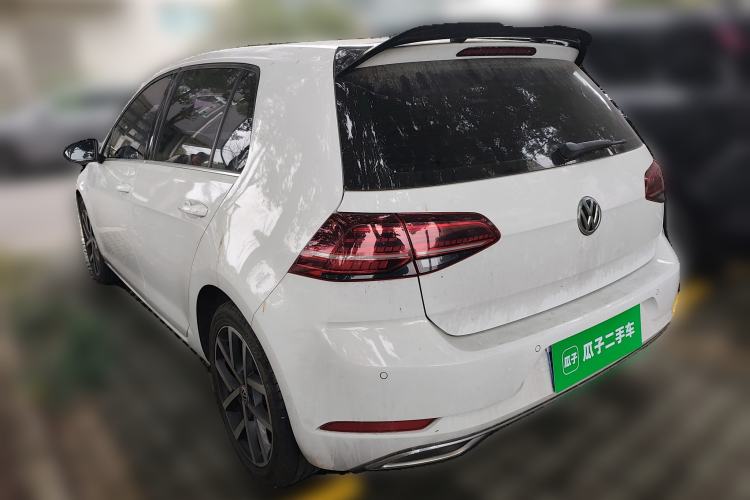 Used Volkswagen Golf 2018 230TSI Automatic Luxury Version Rear Left 45 Deg