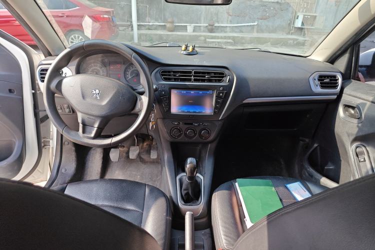 Used Peugeot 301 2016 1.6L Manual Comfort Edition Center Console