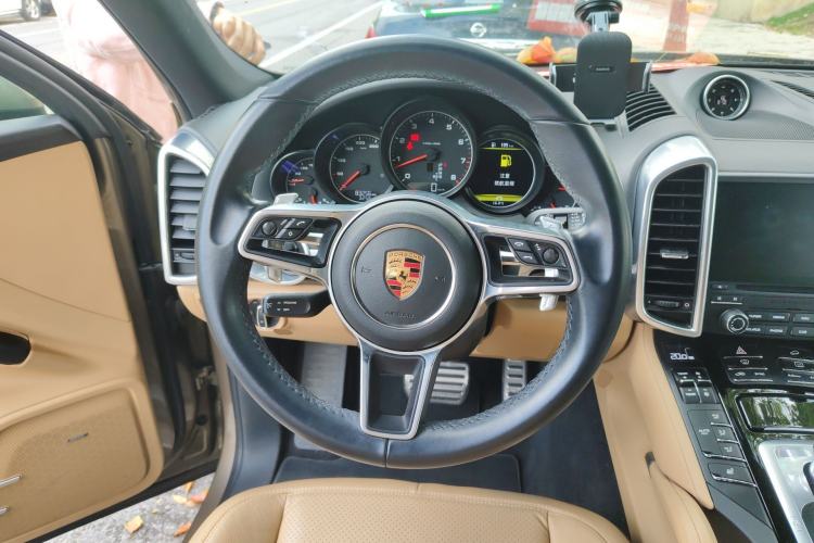 Used Porsche Cayenne 2016 Cayenne 3.0T Steering Wheel