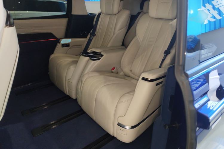 Used Buick Century 2023 2.0T Six-Seater Yinshi Edition
