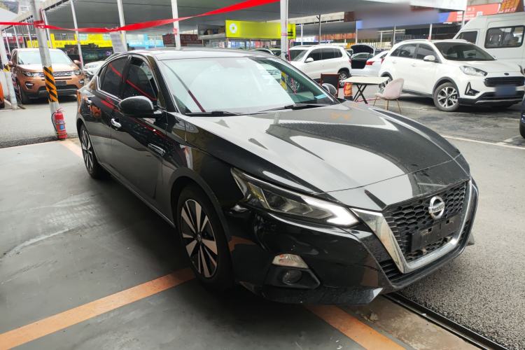 Used Nissan Teana 2021 2.0L XL Comfort Edition Front Right 45 Deg