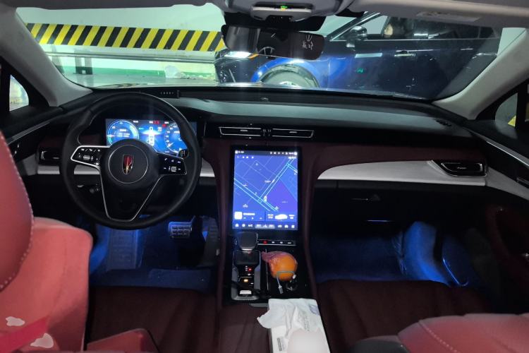 Used Hongqi H5 PHEV 2025 130 Super Hybrid Version Center Console