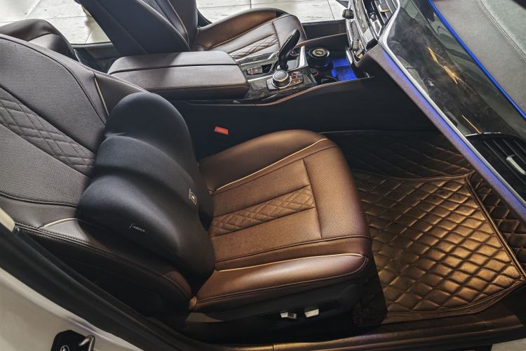 Used BMW 5 Series 2022 Restyled 525Li Luxury Package Interior 1