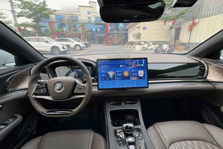 Used BYD Han 2020 EV Long-Range Deluxe Model Interior 3