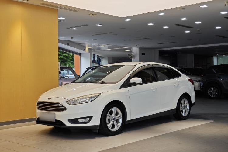 Used Ford Focus 2015 Sedan 1.6L Automatic Comfort Model Guazi used car, China used car export, Used car for sale, Used cars, Cheapest cars for sale