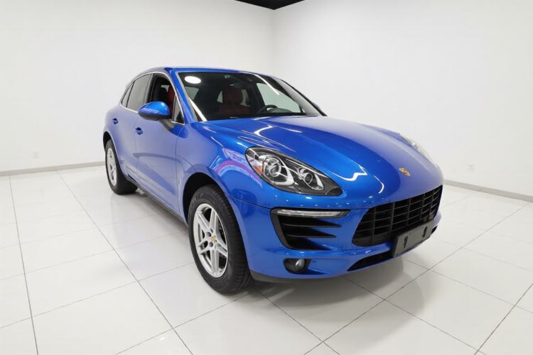 Used Porsche Macan 2017 Macan 2.0T Front Right 45 Deg