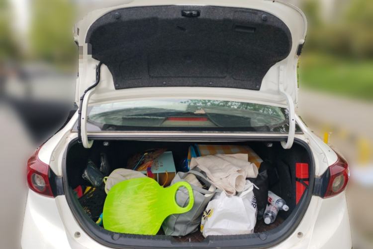 Used Mazda 3 Axela 2016 Sedan 1.5L Automatic Luxury Model