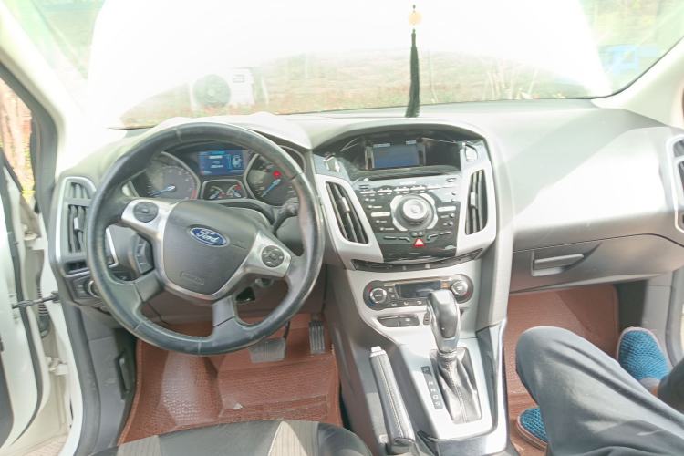 Used Ford Focus 2012 Hatchback 2.0L Automatic Luxury Sport Model
