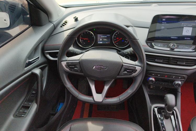 Used Chevrolet Trax 2021 Redline 335T CVT Luxury Edition China VI Standard