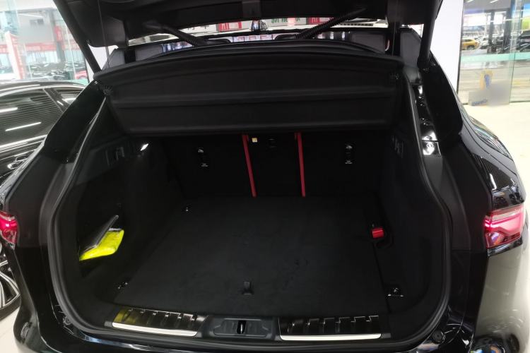 Used Jaguar F-PACE 2024 P250 R-Dynamic SE