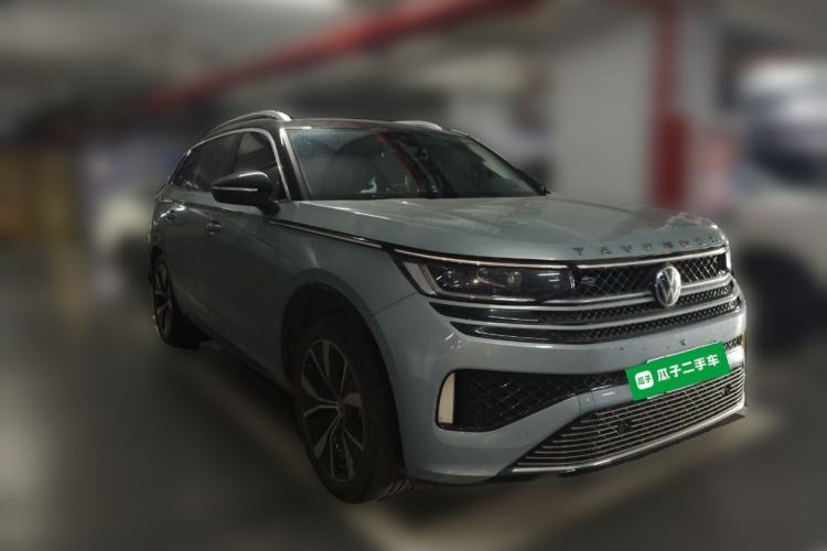 Used Volkswagen Tavendor 2023 380TSI Four-Wheel Drive R-Line First Edition Front Right 45 Deg