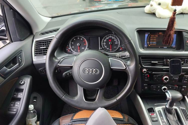 Used Audi Q5 2017 Plus 40 TFSI Ambition Model
