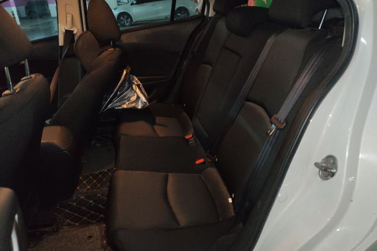 Used Mazda 3 Axela 2017 Sedan 1.5L Automatic Comfort Model Emission Standard China V
