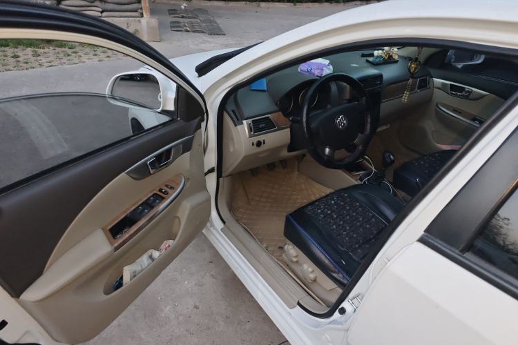 Used Buick Excelle 2015 1.5L Manual Classic Trim
