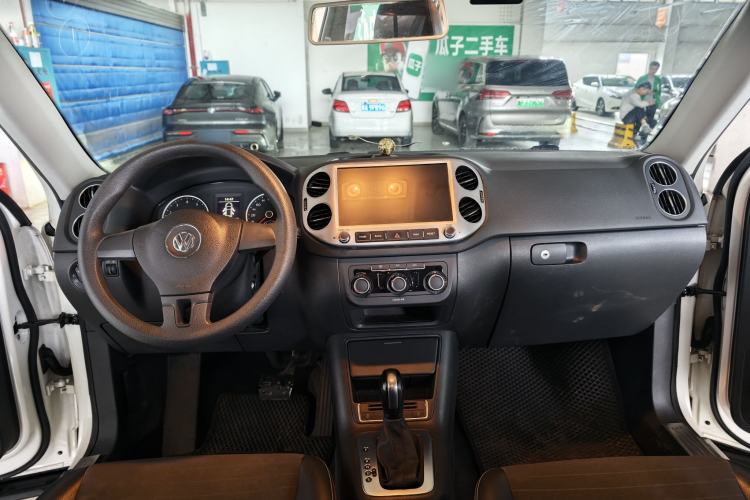 Used Volkswagen Tiguan 2016 300TSI Automatic Two-Wheel Drive Trend Edition Interior 4