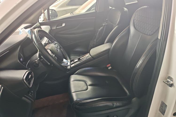 Used Hyundai Santa Fe 2020 380 TGDi Automatic Two-Wheel Drive GLS Luxury Edition Left Front Seat