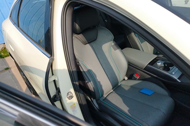 Used BYD Qin L 2025 EV 545KM Cloud Suspension Edition Right Front Seat