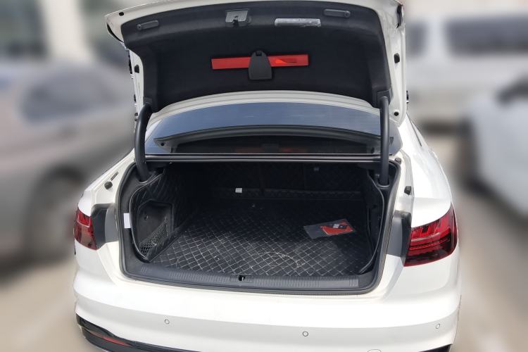 Used Audi A4L 2022 40 TFSI Luxury Dynamic Model