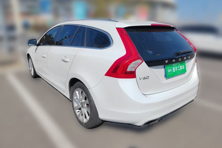 Used Volvo V60 2015 T5 Zhiyi Edition Rear Left 45 Deg