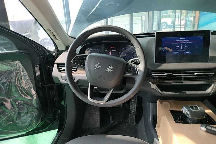 Used Hongqi E-QM5 2022 431 km Charge & Enjoy Edition
