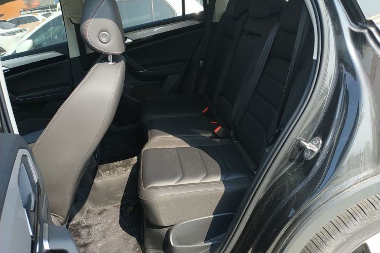 Used Volkswagen Tayron 2020 280TSI Two-Wheel Drive Luxury Connect Edition Left Rear Seat