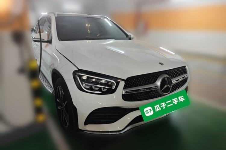 Used Mercedes-Benz GLC 2022 Second Facelift GLC 260 L 4MATIC Luxury Edition Front Right 45 Deg