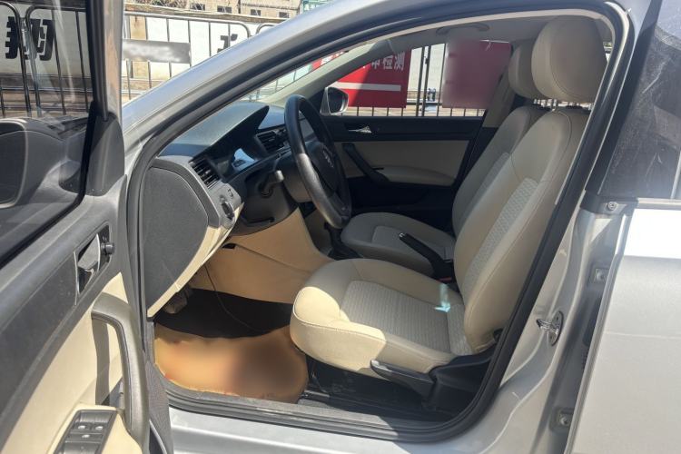 Used Skoda Rapid 2016 1.6L Automatic Chuanxing Edition Interior 2