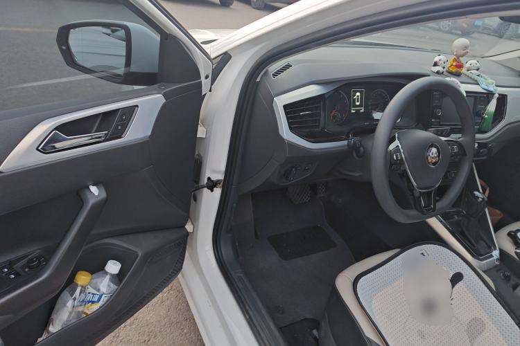 Used Volkswagen Polo 2019 Plus 1.5L Automatic Colorful Technology Edition Interior 3