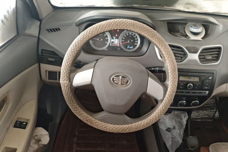 Used FAW Xiali N5 2014 1.0L Manual Standard Edition