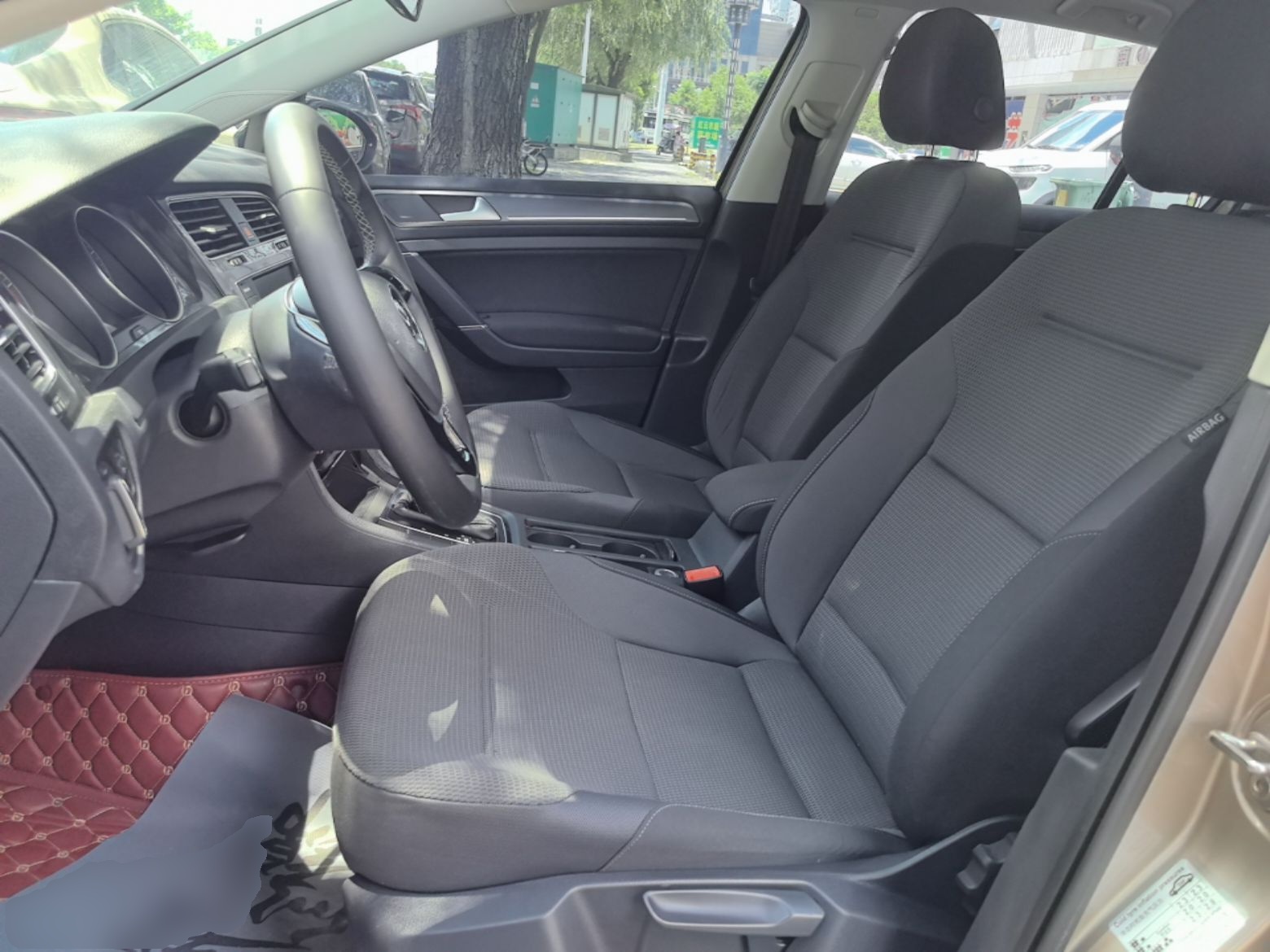 Interior delantero