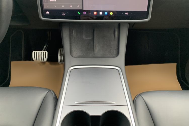 Used Tesla Model Y 2021 Long-Range All-Wheel-Drive Version