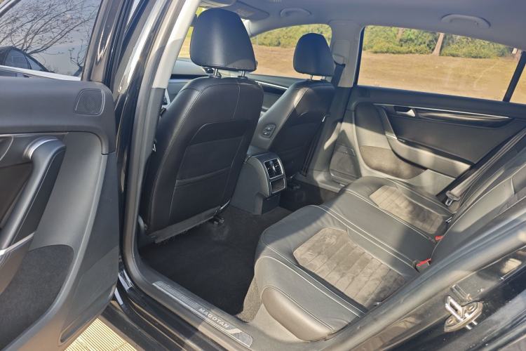 Used Volkswagen Magotan 2016 1.8TSI Luxury Comfort Model Interior 1