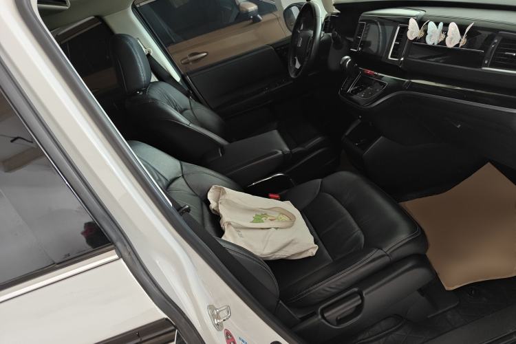 Used Honda Elysion 2019 2.0L Hybrid Luxury Edition Right Front Seat