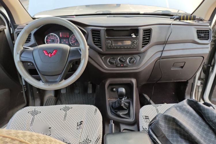 Used Wuling Hongguang V 2021 1.5L Jingqu Version LAR Center Console