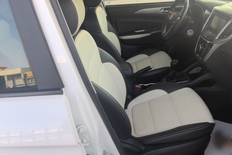 Used CHANGAN CS35 2017 1.6L Manual Luxury Model
