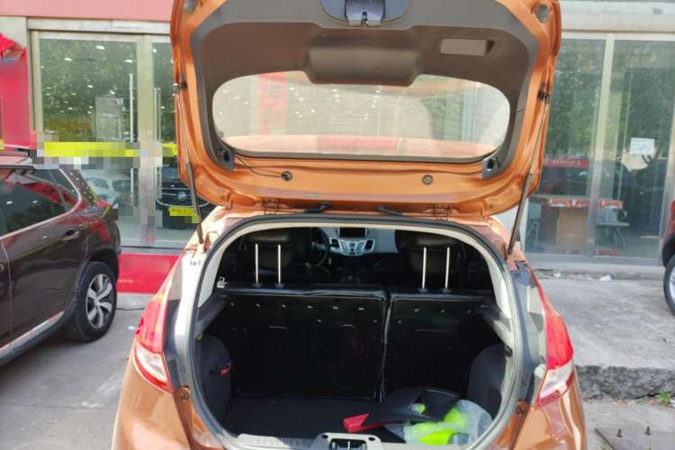 Used Ford Fiesta 2013 Hatchback 1.5L Automatic Fashion Edition
