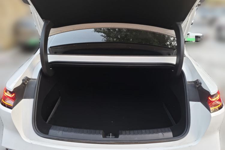 Used Geely Galaxy E8 2024 550 km Range Rear-Drive Dragon Edition
