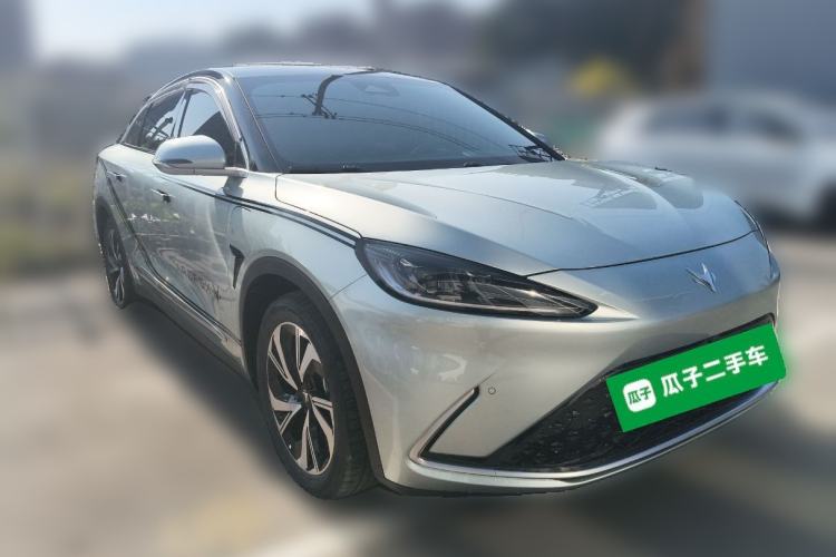 Used ARCFOX Alpha S 2022 525S 160kW Front Right 45 Deg