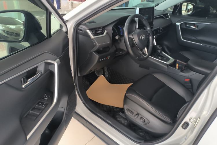 Used Toyota RAV4 2020 Dual-Engine 2.5L E-CVT 4x4 Elite PLUS Edition