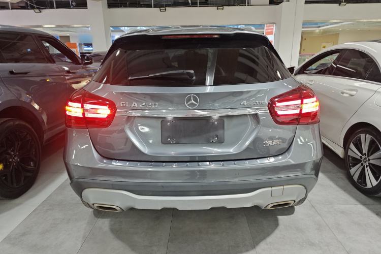 Used Mercedes-Benz GLA 2017 GLA 220 4MATIC Fashion Model
