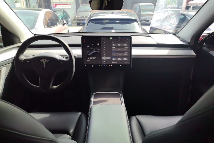 Used Tesla Model Y 2024 Rear-Wheel-Drive Version Center Console