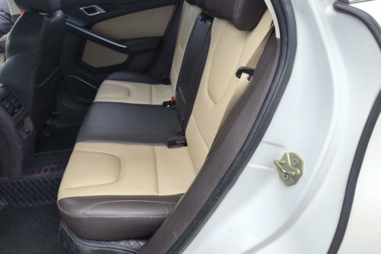 Used JMC Yusheng S330 2016 1.5L GTDi Automatic Two-Wheel Drive Flagship Edition