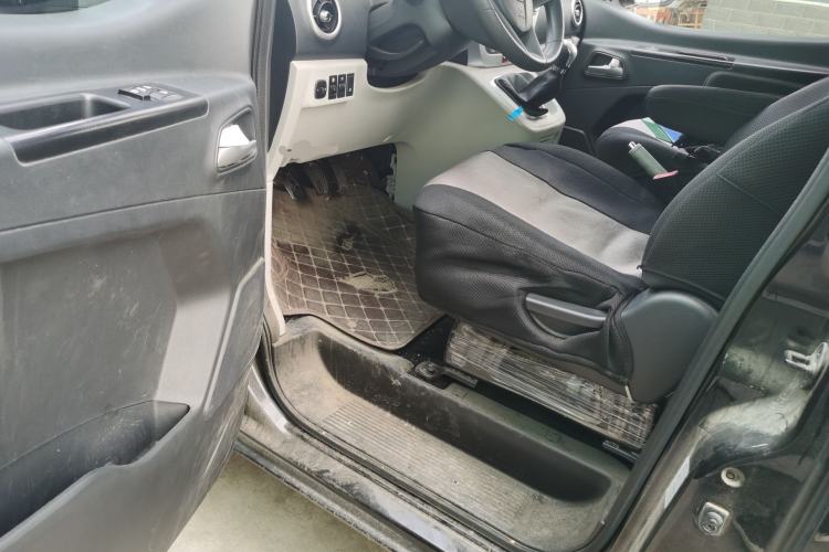 Used JAC Refine M3 2023 PLUS 1.8L 9-Seater Comfort Edition Driver Seat