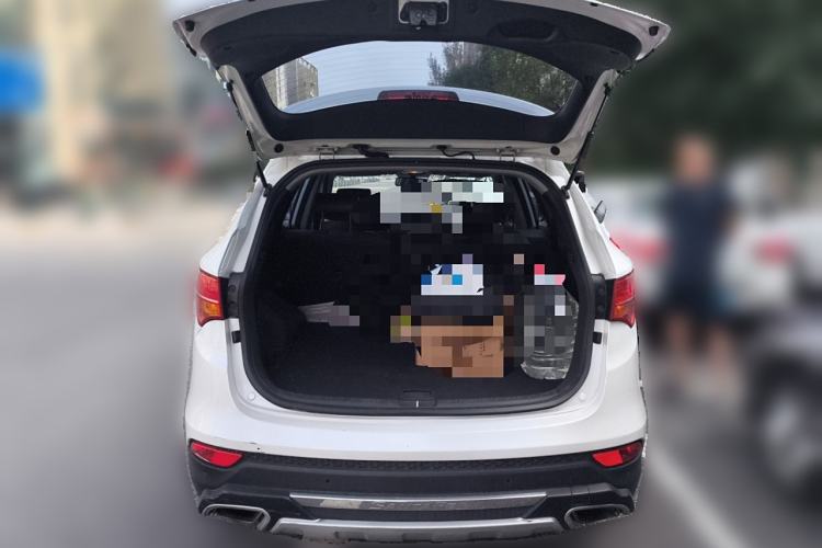 Used Hyundai Santa Fe 2015 2.4L Automatic All-Wheel Drive Smart Version 5 Seats
