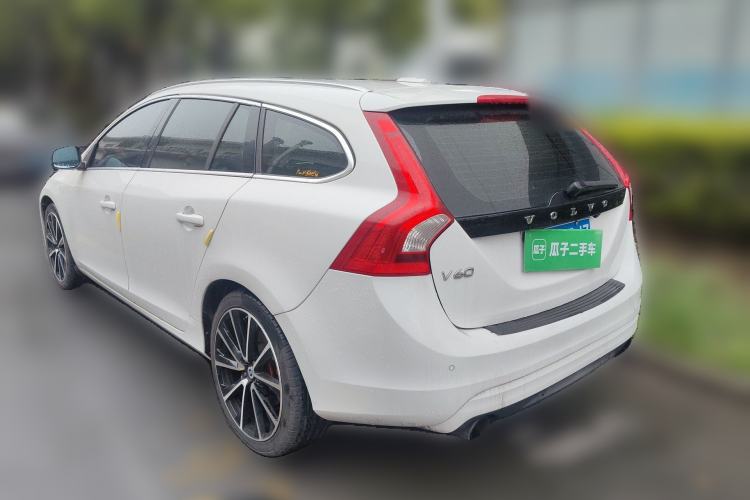 Used Volvo V60 2013 T5 Zhiya Edition Rear Left 45 Deg