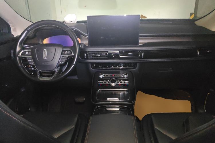 Used Lincoln Nautilus 2021 2.0T Four-Wheel Drive Luxury Edition Center Console