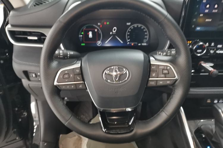 Used Toyota Highlander 2024 2.5L Smart Electric Hybrid Dual-Engine Four-Wheel Drive Prestige Version – 7 Seats