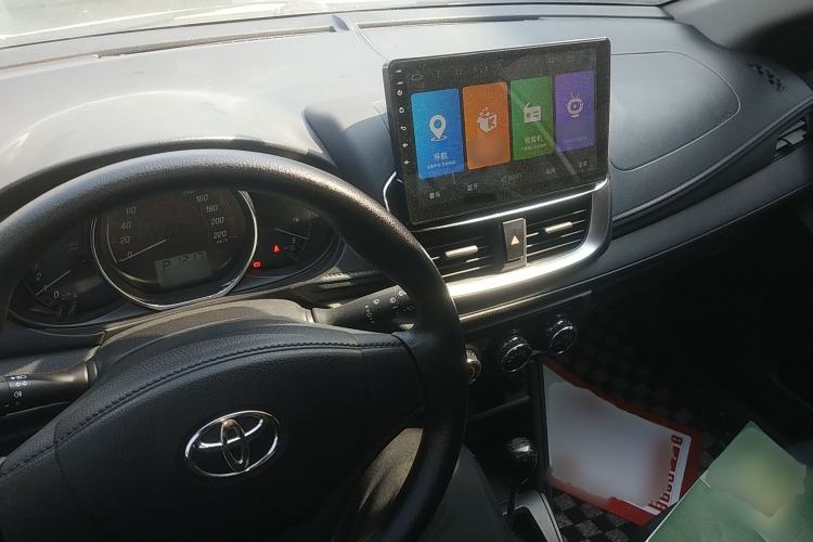 Used Toyota YARiS L Zhi Xuan 2020 1.5L CVT Leading Edition Center Console